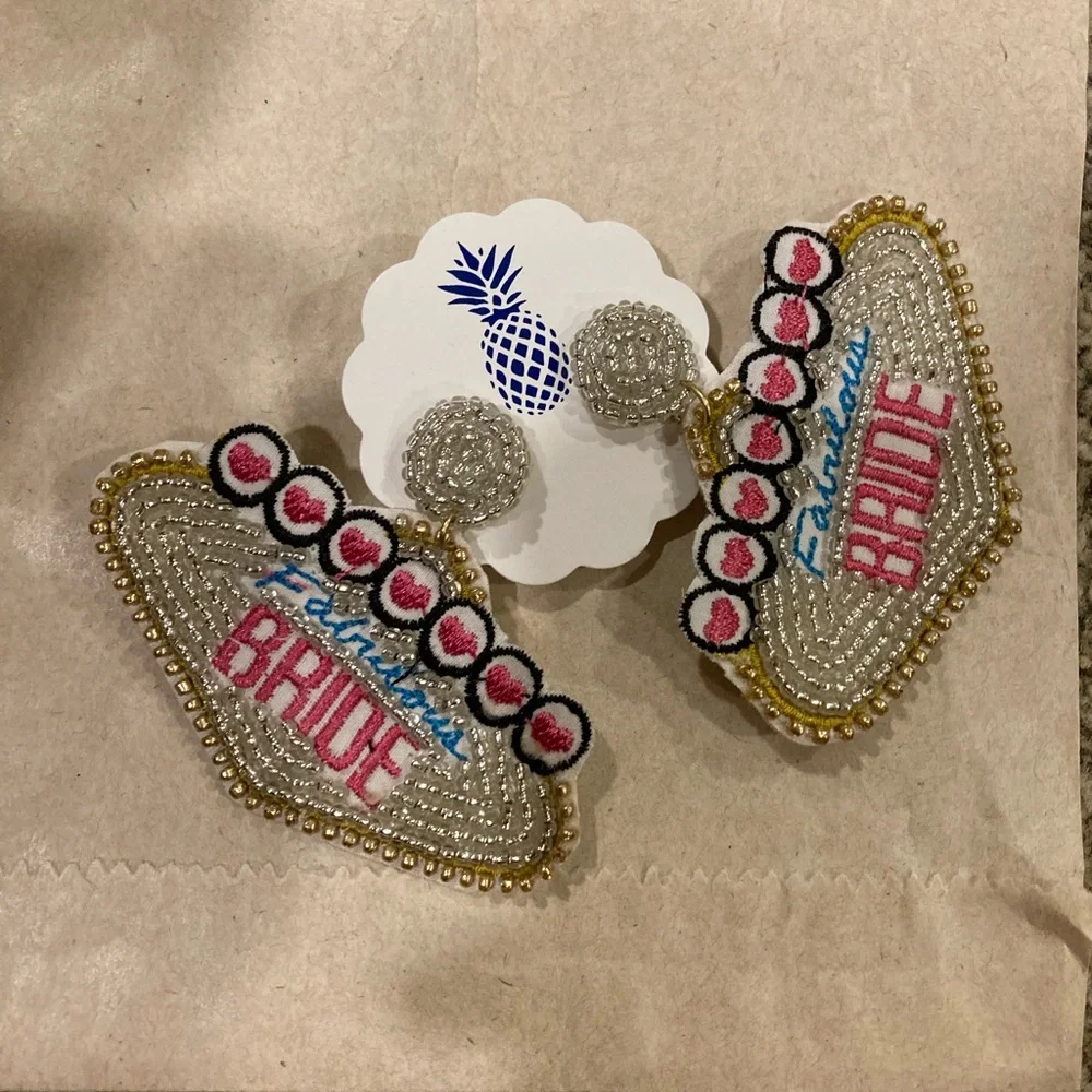 NEW Beaded fabulous bride Vegas style earrings - Picture 4 of 6